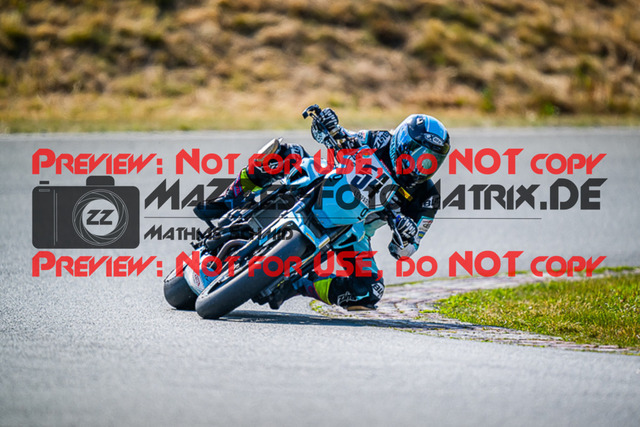 MaZZes_FotoMatrix_220724_5519 | TWIN