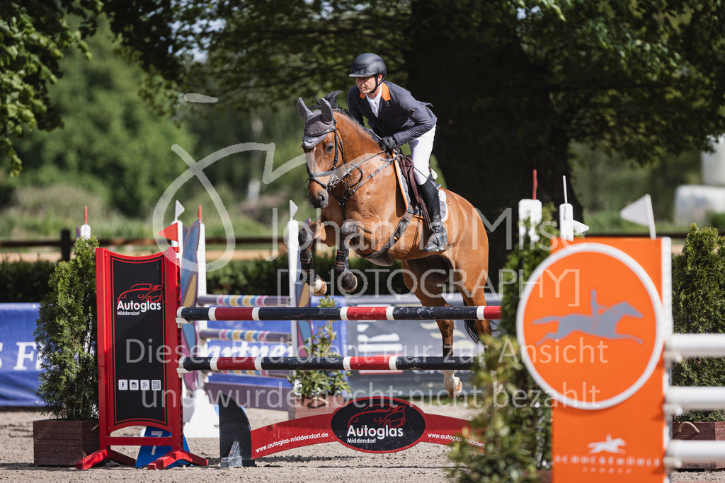 250506_Mühlen_SprPf-L2-473 | Deine schönsten Turniermomente als professionelle Fotos! Entdecke hochwertige Pferdesport-Fotografie im Online-Shop. Jetzt Fotos finden & bestellen!