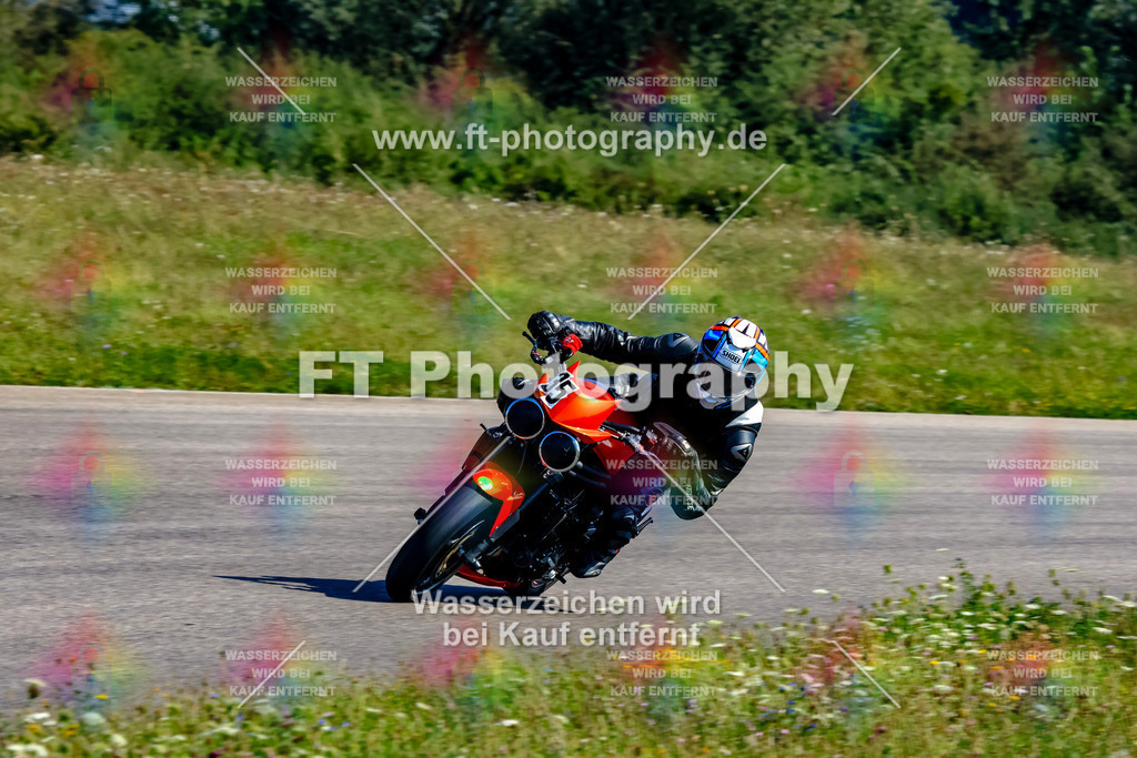 035-4215 | Hier findet Ihr Bilder von Touristenfahrten auf der Nürburgring Nordschleife oder von anderen Veranstaltungen die ich besucht habe. Viel Spass beim Durch Schauen 