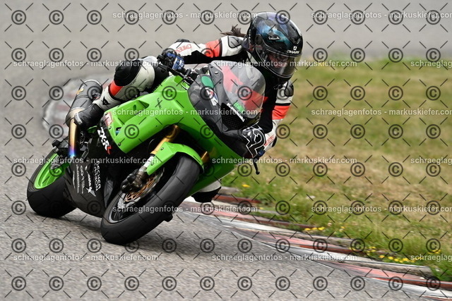 25bt02-1131 | markuskiefer.com - Realisiert mit Pictrs.com