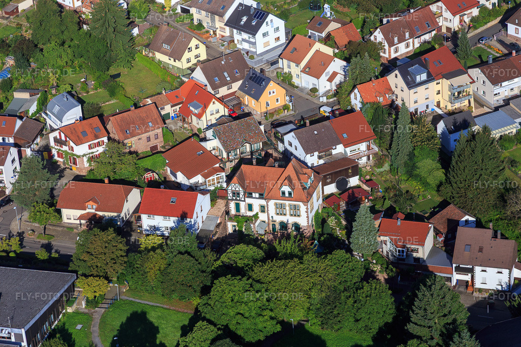 Luftbild: Am Lustgarten im Ortsteil Hohenwettersbach in Karlsruhe im Bundesland Baden-Württemberg in Deutschland. Foto: IMG_092934.jpg vom 13.08.2016 durch Werner Riehm/FLY-FOTO.de