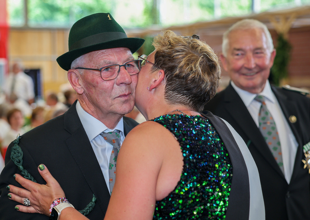 top-top.de-250704-054 | Foto, Video, Fotografie, Videografie, Fotobox, DJ, Discjockey, Musik, Musikbox, Veranstaltung, Photobooth, Amazon, Ebay, Buchtipp, Bestseller, Autor, Verlag, Buch, Wesel, Hamminkeln, NRW, Dinslaken, Rees, Drohne, Hochzeit, Party, Fotobox, Wesel, Fotograf