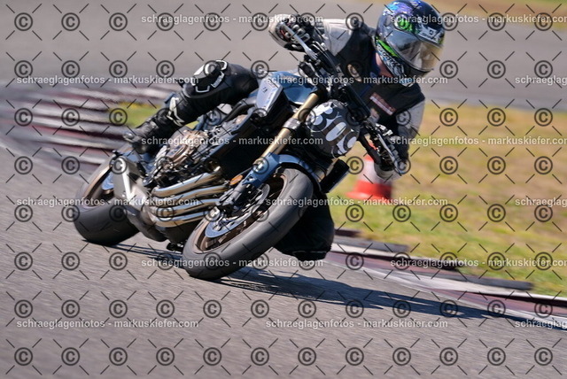 26bt05-0680 | markuskiefer.com - Realisiert mit Pictrs.com