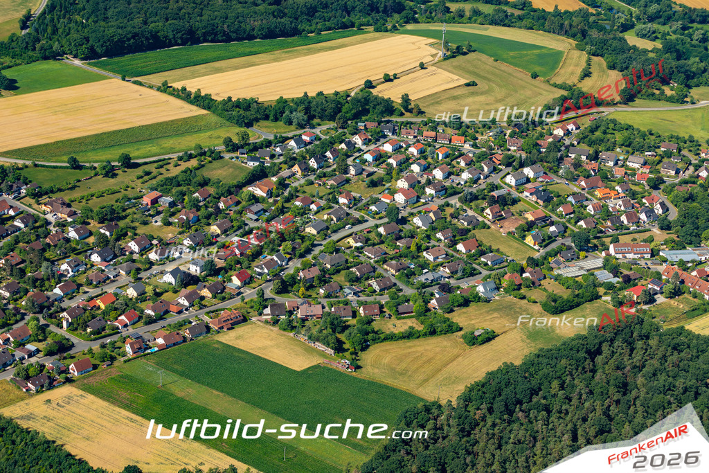 Aktuelles Luftbild von  Emskirchen - Die Luftaufnahme wurde 2022 mittels UL-Flugzeug erstellt ( keine Drohne ) - hochauflösende Kamera-Systeme von  Canon -Beste Qualität - Für grossformatige Ausdrucke geeignet. Die Geschenkidee !