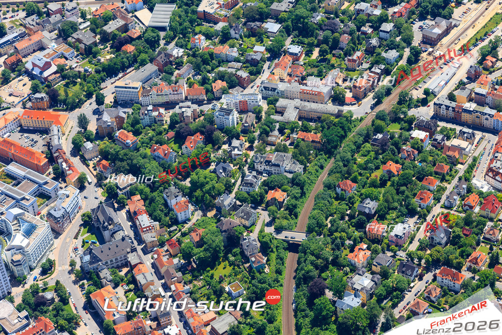 Die Luftaufnahme der Stadt Jena wurde vom UL-Flugzeug heraus erstellt ( keine Drohne )- hohe Auflösung für beste Qualität