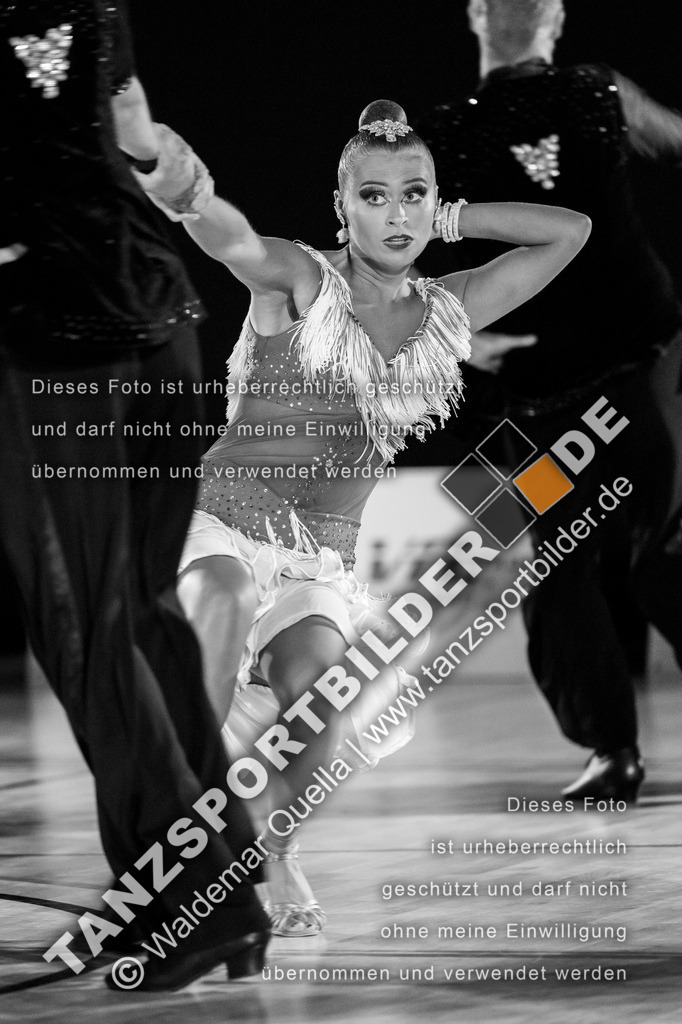 20250503-10906 | Hier finden Sie Tanz Bilder vom Latein und Standard Formationen tanzen. Sportbilder vom Tanzsport. Schöne Fotos und von Weltmeisterschaft, Europameisterschaft, Bundesliga, Regionalliga, Oberliga und Landesliga sowie von GOC Stuttgart, DanceComp, WM Bremen