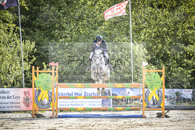 DOS_9764 | Entdecke hochwertige Reitturnierfotos von Foto Oger. Professionell, emotional und authentisch – jetzt Lieblingsmomente im Shop bestellen. - Realized with Pictrs.com