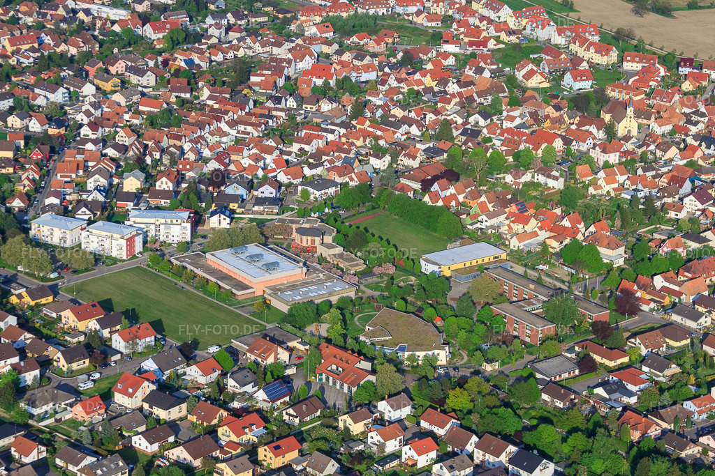 Luftbild: Rheinhalle, Tullahalle im Ortsteil Maximiliansau in Wörth im Bundesland Rheinland-Pfalz in Deutschland. Foto: IMG_26833.jpg vom 28.04.2010 durch Werner Riehm/FLY-FOTO.de