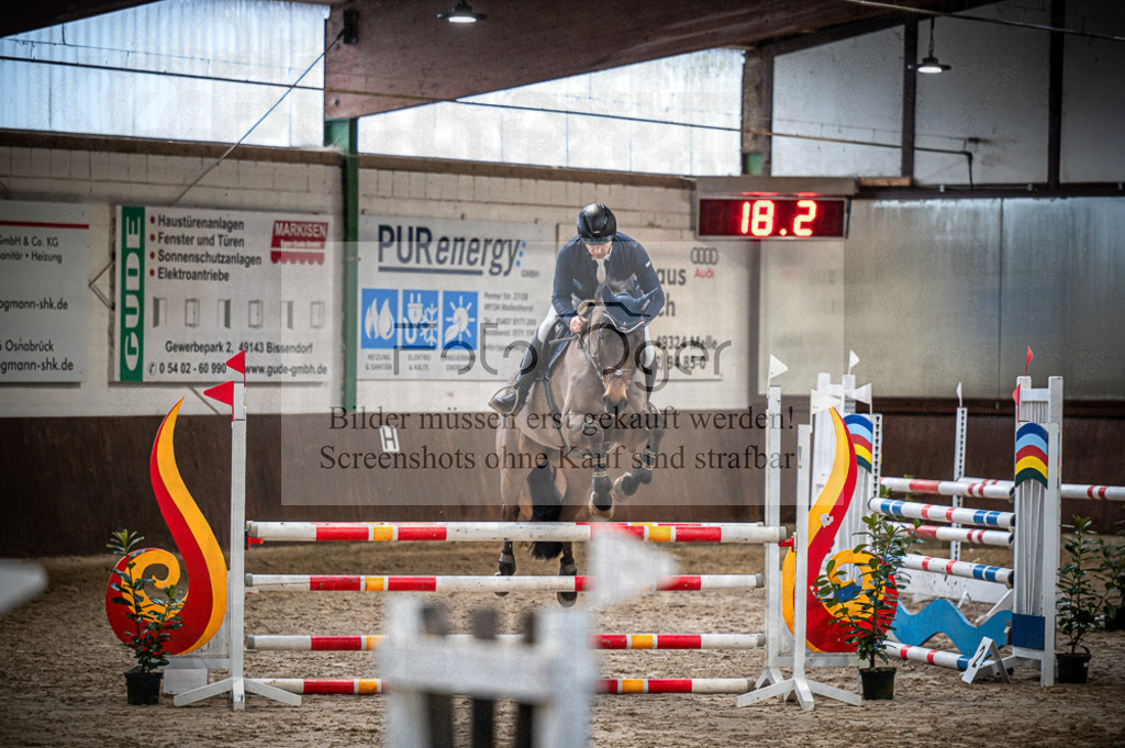 Hallenreittunier Voxtrup 2023 | Entdecke hochwertige Reitturnierfotos von Foto Oger. Professionell, emotional und authentisch – jetzt Lieblingsmomente im Shop bestellen.Deutschlandweite Turnierfotografie. - Realisiert mit Pictrs.com