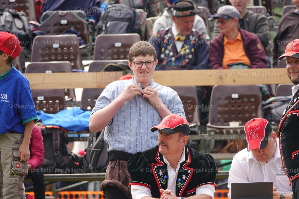 DSC04112 | Schwingen - Realisiert mit Pictrs.com