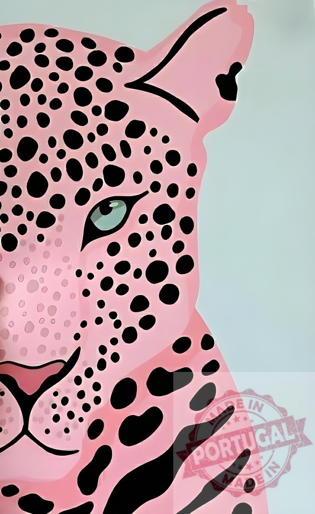 Pink leopard illustration, pop art feline portrait | Pink leopard with black spots and a green eye, stylized as a pop art illustration - Realized with Pictrs.com