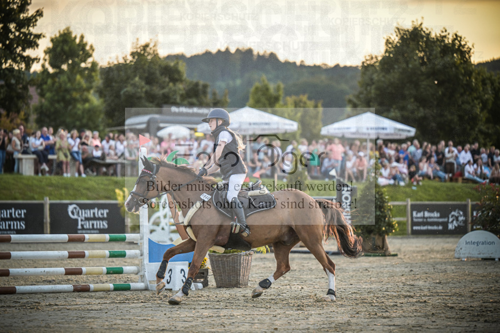 DOS_2135 | Entdecke hochwertige Reitturnierfotos von Foto Oger. Professionell, emotional und authentisch – jetzt Lieblingsmomente im Shop bestellen.Deutschlandweite Turnierfotografie. - Realisiert mit Pictrs.com