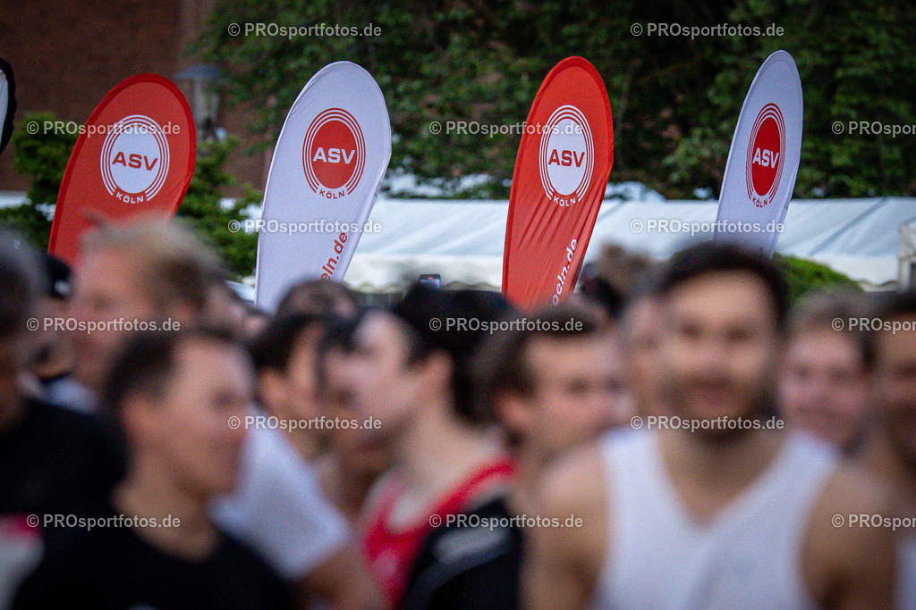 21. ASV Nachtlauf; Koeln, 08.05.24 | Impressionen vom 21. ASV Nachtlauf am 08.05.24 am Tanzbrunnen in Koeln. Foto: BEAUTIFUL SPORTS/Axel Kohring