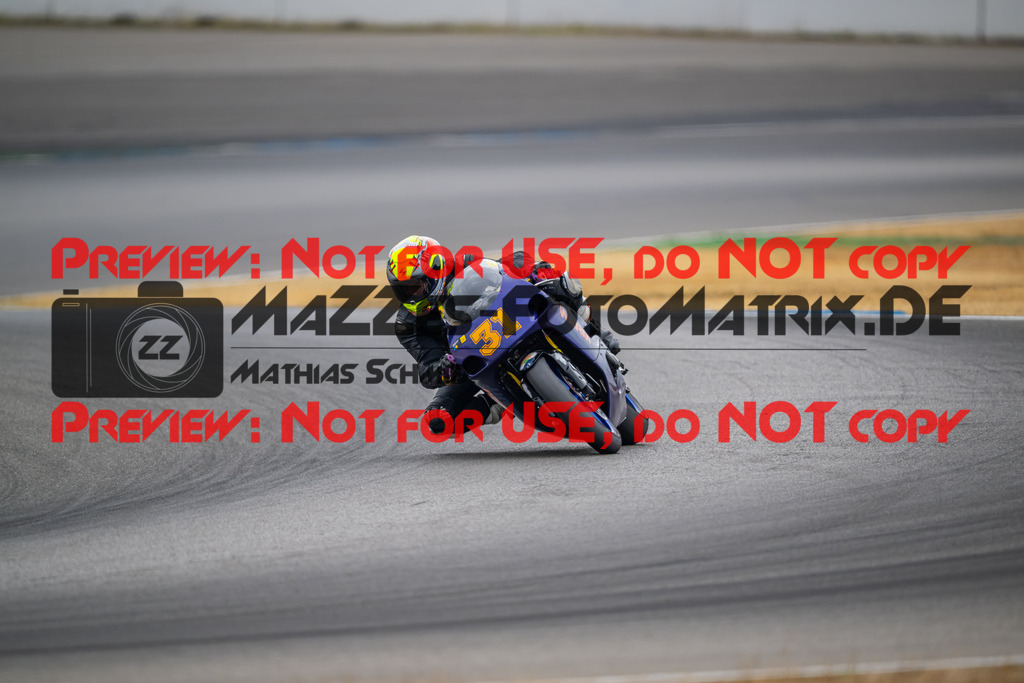 MaZZes-Fotomatrix-20260809-579584 | R1
