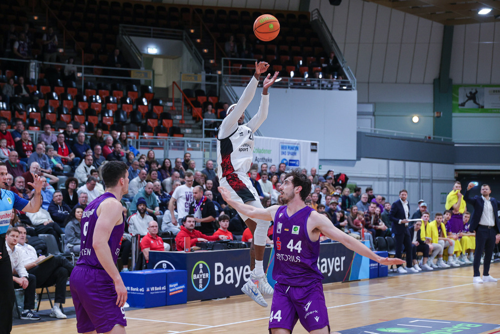 Pro A BAYER GIANTS vs BG Göttingen-112 | Fotos von Basketballspielen aus dem Raum NRW fotografiert von Gero Mueller-Laschet und Daniel Schaefer - Realisiert mit Pictrs.com