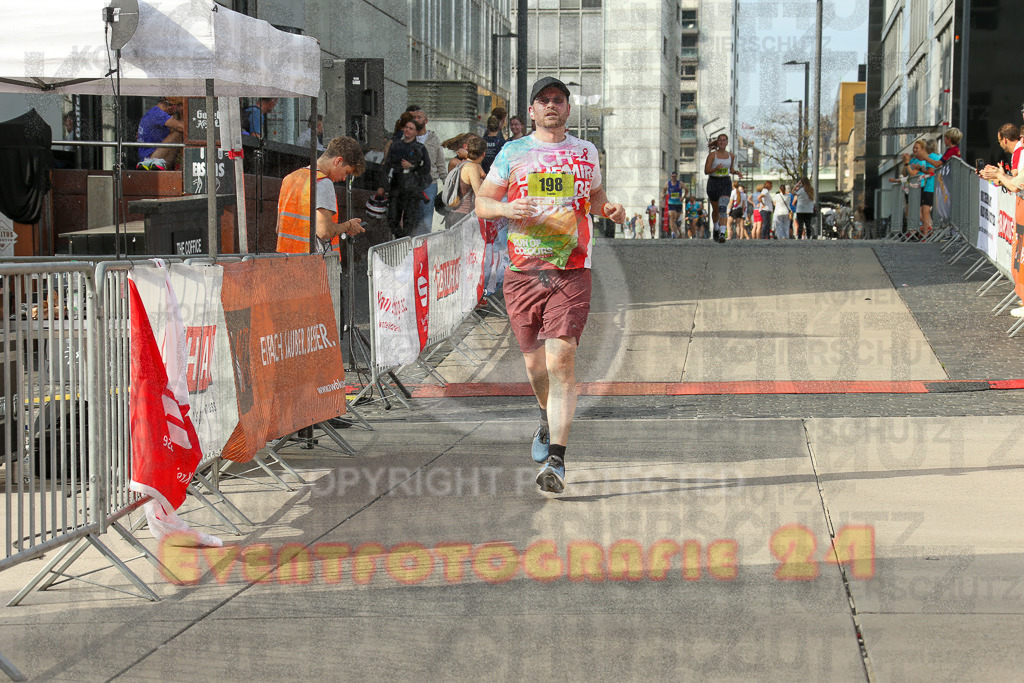 250920_1536_EX1_0155 | Sportfotografie im Rhein-Sieg Kreis, Köln, Bonn, NRW, Rheinland Pfalz, Hessen, etc. Unser Tätigkeitsfeld umfasst den Laufsport vom Volkslauf über den Marathon, Duathlon, Triathon bis zum Ultralauf wie Kölnpfad Ultra oder Schindertrail.