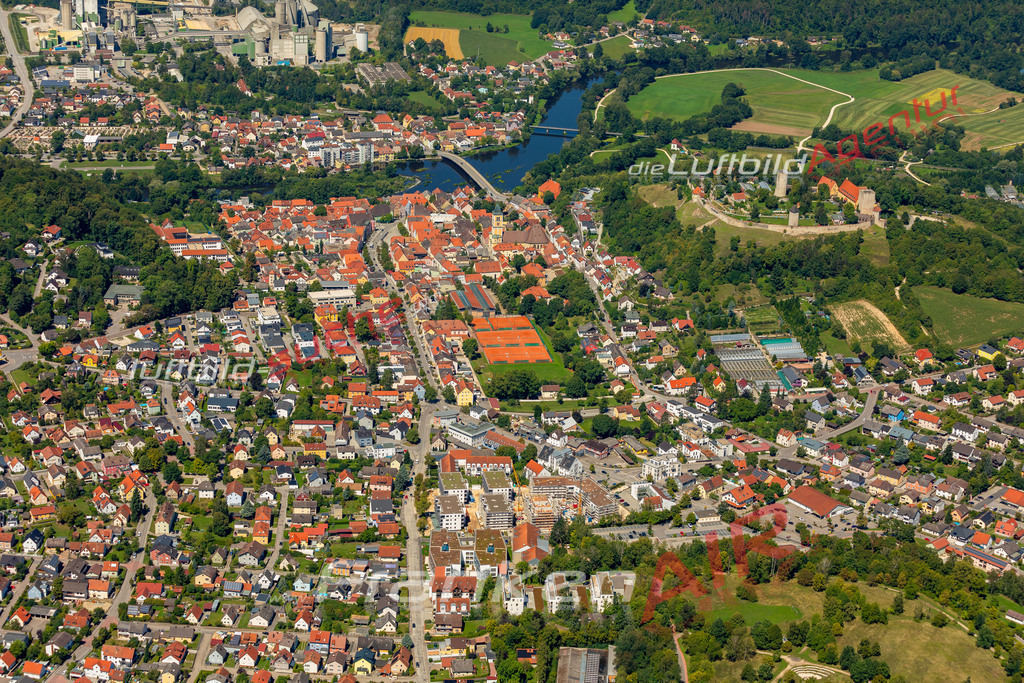 dr-kurt-schumacher-strasse-burglengenfeld-ohne-drohne-bild-690-2023 | Das Luftbild zeigt : Dr.-Kurt-Schumacher-Straße Burglengenfeld - Die Luftaufnahme wurde 2023 vom UL-Flugzeug aus erstellt ( keine Drohne ) - 
Hochauflösende Luftaufnahme - Für grossformatige Ausdrucke geeignet. Die Geschenkidee !
Mit Lizenz und Bildrechte bestellbar