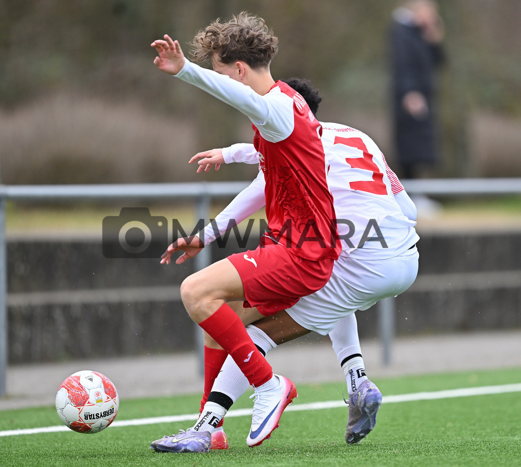 Fussball I Herren I Saison 2025-2026 I Bundesliga I 6. Spieltag I Eintracht Frankfurt - FC Bayern München  | MWMARA - Realisiert mit Pictrs.com