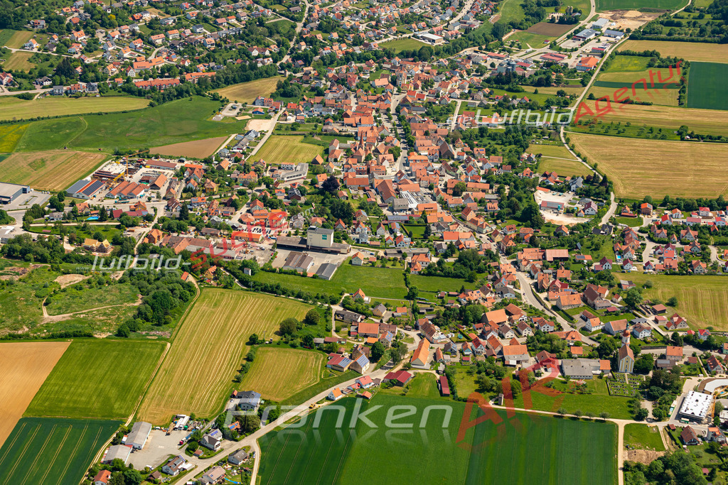 Aktuelles Luftbild von  Thalmässing - Die Luftaufnahme wurde 2022 mittels UL-Flugzeug erstellt ( keine Drohne ) - hochauflösende Kamera-Systeme von  Canon -Beste Qualität - Für grossformatige Ausdrucke geeignet. Die Geschenkidee !