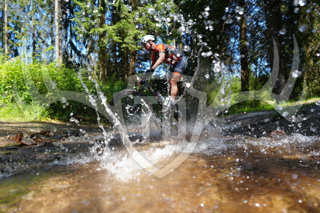 FC604837 | Fotogalerie der Treibjagd im Dunkelwald - Dein MTB Etappenrennen im Erzgebirge - Realisiert mit Pictrs.com