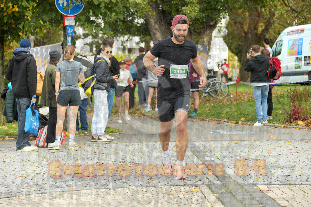 241020_1111_EX1_1348 | Sportfotografie im Rhein-Sieg Kreis, Köln, Bonn, NRW, Rheinland Pfalz, Hessen, etc. Unser Tätigkeitsfeld umfasst den Laufsport vom Volkslauf über den Marathon, Duathlon, Triathon bis zum Ultralauf wie Kölnpfad Ultra oder Schindertrail.