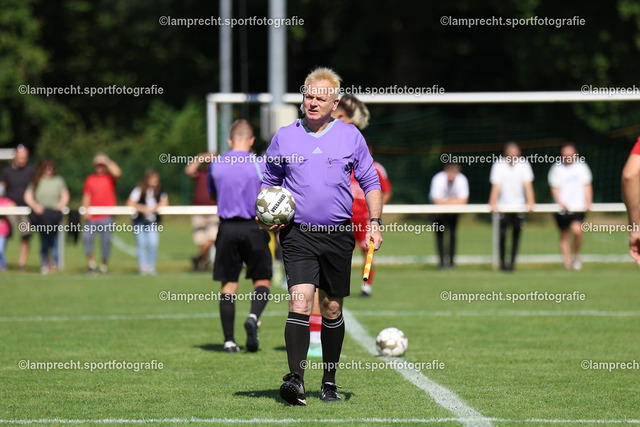 Fußball I Herren I Saison 2025-2026 I Verbandsliga Süd I 7. Spieltag I SV Schackendorf - SV Azadi Lübeck I 06.09.2025.014 | Christian Schmidt (1. Assistent) - Realisiert mit Pictrs.com