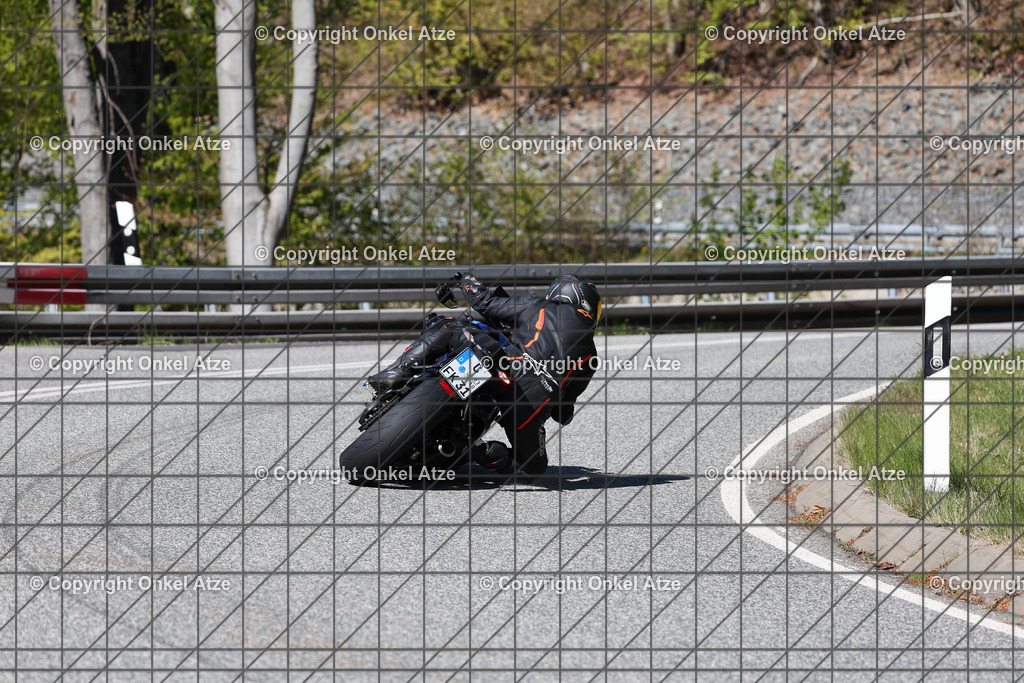 IMG_7535 | Fotograf am Kyffhäuser. Onkel Atze. Kyffhäuser Rennstrecke. Café36. Motorsportfotografie. - Realisiert mit Pictrs.com