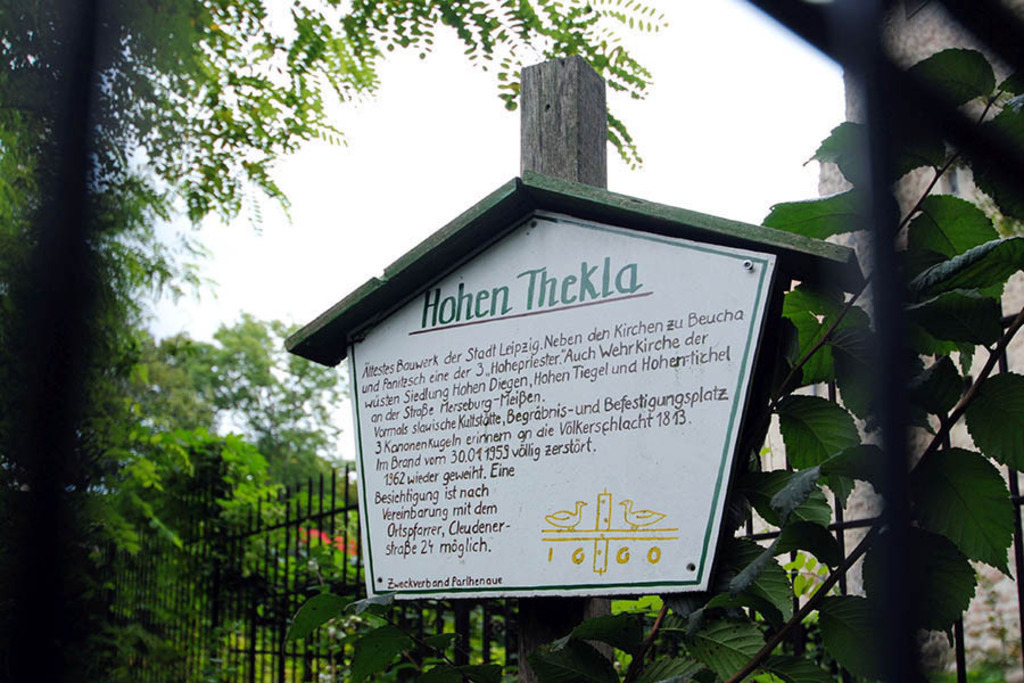 Foto: Leipzig - Kirche Hohen Thekla | Das Team hinter BILDLEXIKON LEIPZIG bündelt historische wie aktuelle Informationen über die Stadt Leipzig in Text und Bild auf einer Plattform und stellt diese der interessierten Öffentlichkeit zur Verfügung.