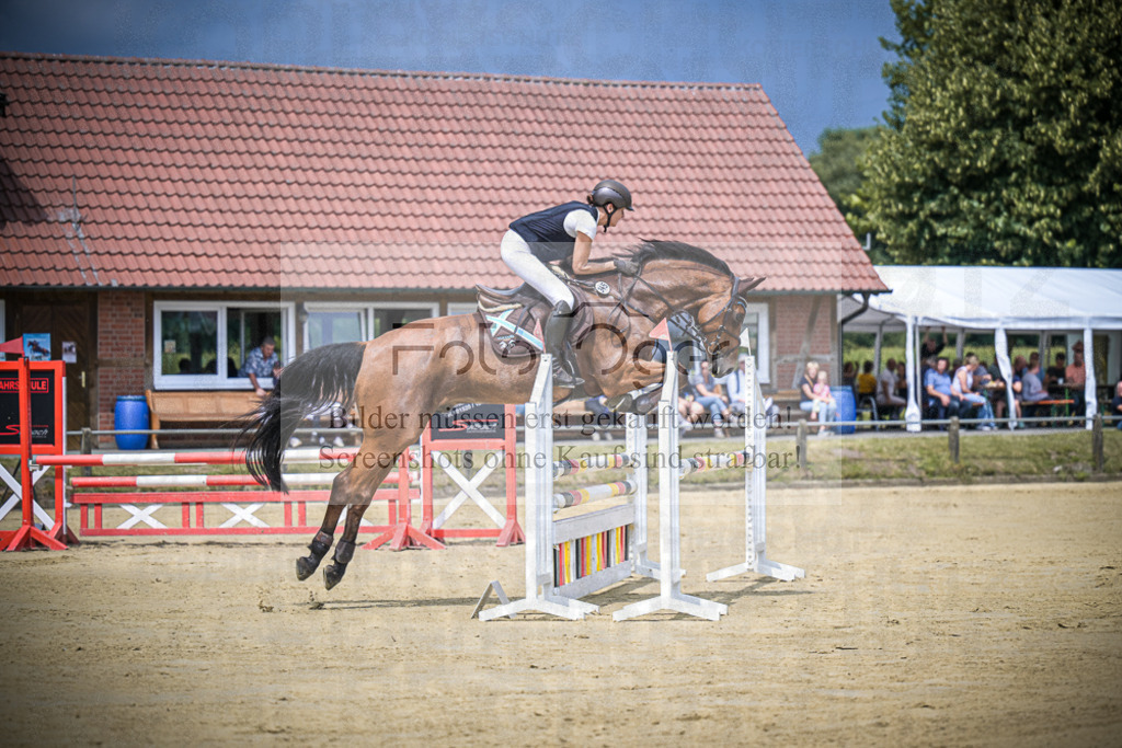 DOS_0416 | Entdecke hochwertige Reitturnierfotos von Foto Oger. Professionell, emotional und authentisch – jetzt Lieblingsmomente im Shop bestellen.Deutschlandweite Turnierfotografie. - Realisiert mit Pictrs.com