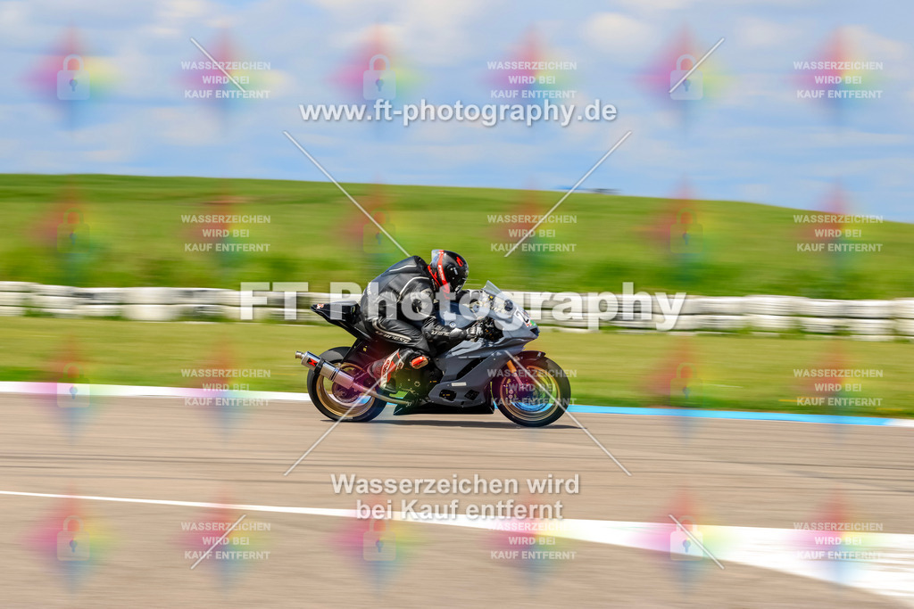 MotoTeam-0547 | Hier findet Ihr Bilder von Touristenfahrten auf der Nürburgring Nordschleife oder von anderen Veranstaltungen die ich besucht habe. Viel Spass beim Durch Schauen 