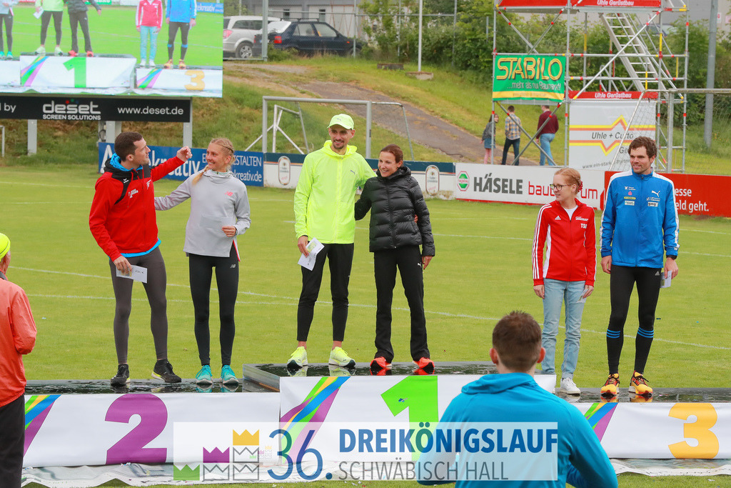 Siegerehrung Optima Sport Park | 3königslauf 2022 Siegerehrung - Realisiert mit Pictrs.com