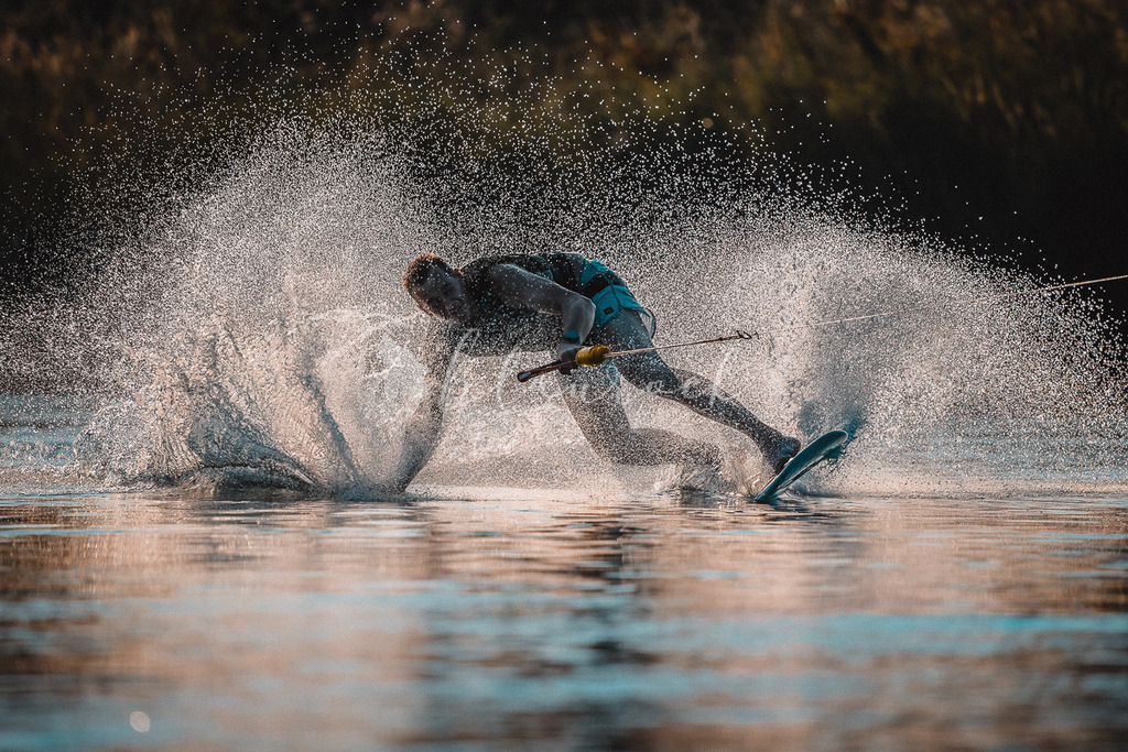 N-0727 | Sportbilder, Sportfotograf, Hochzeits- und Eventfotografin, Flugshows, Portraits und Tiershooting, Aviation, Downhill, Nationalleague, Swissleague, International