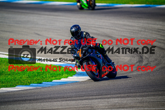 MaZZes_FotoMatrix_240520_6007705_2783 | WEISS