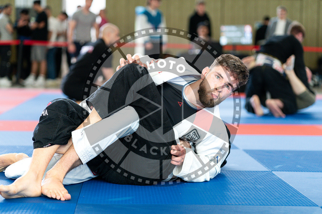 20250510PBB0559 | Athletes compete during the JJLG Berlin Open Jiu-Jitsu Championship on May 10, 2025 in Berlin, Germany. © Chiara Dazi / photoblackbelt