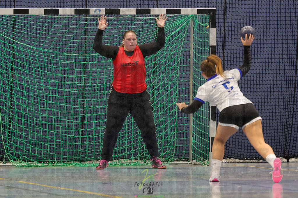 Frauen 2. Bezirksklasse, SG Rechtenbach - HSG Kleenheim/Langgöns III | Frauen 2. Bezirksklasse, SG Rechtenbach - HSG Kleenheim/Langgöns III am 16.11.2024 in Rechtenbach (Sporthalle Rechtenbach)Photo © 2024 - Jörg Heinrich - Realisiert mit Pictrs.com