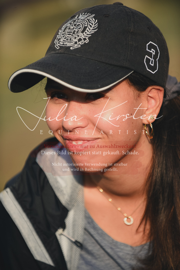 DSC_3530 | Pferde- und Turnierfotografie in Westsachsen. Pferdeportraits, Auftragszeichnungen und intuitive Kunst.