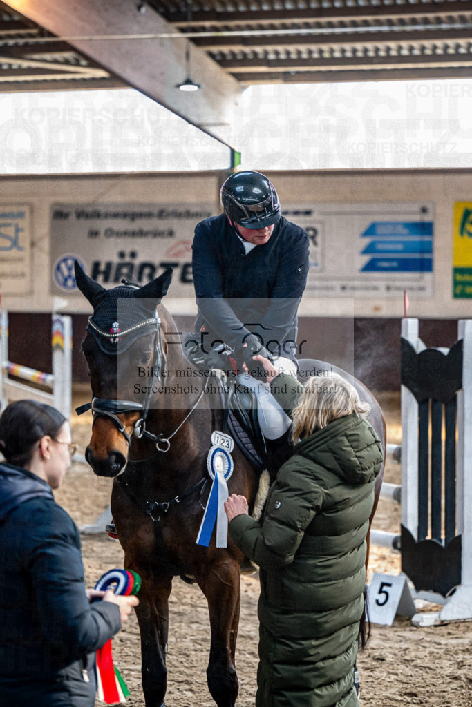 20240308-DOS_3390 | Entdecke hochwertige Reitturnierfotos von Foto Oger. Professionell, emotional und authentisch – jetzt Lieblingsmomente im Shop bestellen.Deutschlandweite Turnierfotografie. - Realisiert mit Pictrs.com