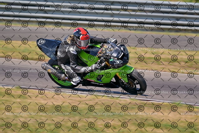 26bt05-0486 | markuskiefer.com - Realisiert mit Pictrs.com