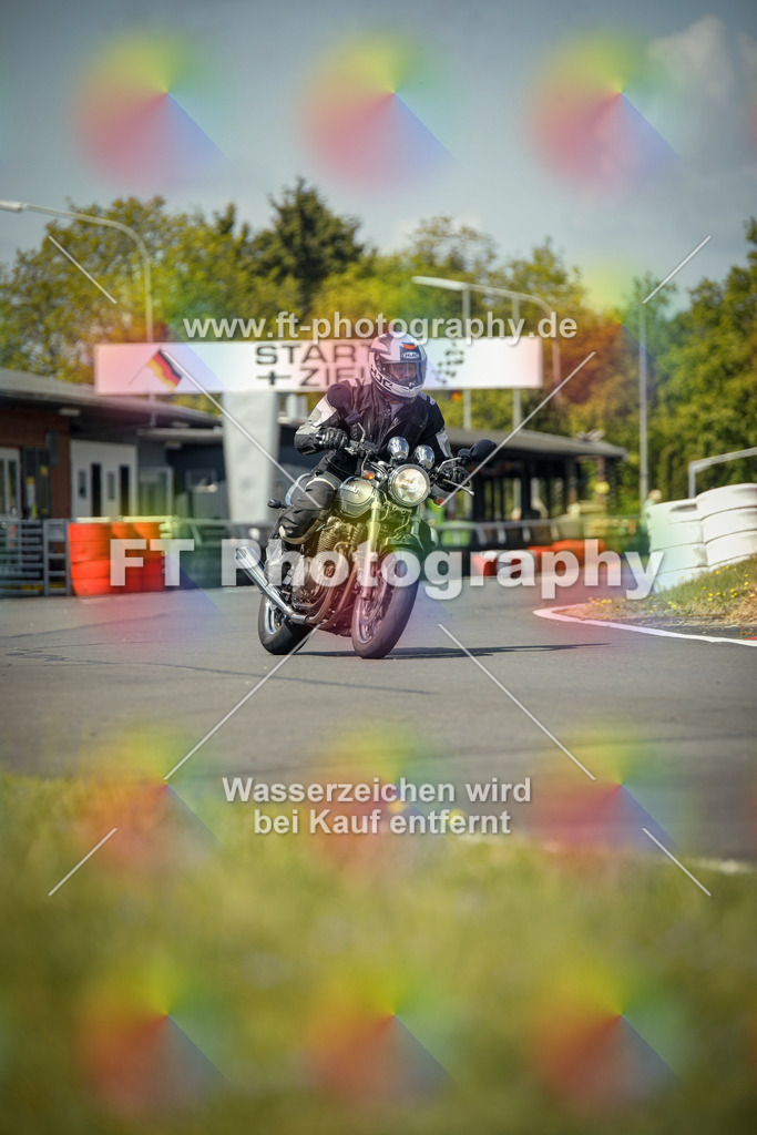 OBK_Mai_Justin_Uwe-10753 | Hier findet Ihr Bilder von Touristenfahrten auf der Nürburgring Nordschleife oder von anderen Veranstaltungen die ich besucht habe. Viel Spass beim Durch Schauen 