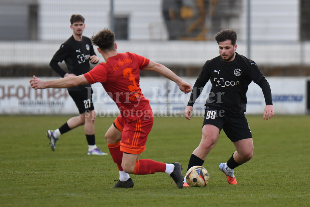 SpVgg Plattling : FC Künzing | Samuel Gwinner (SpVgg Plattling) - Realisiert mit Pictrs.com