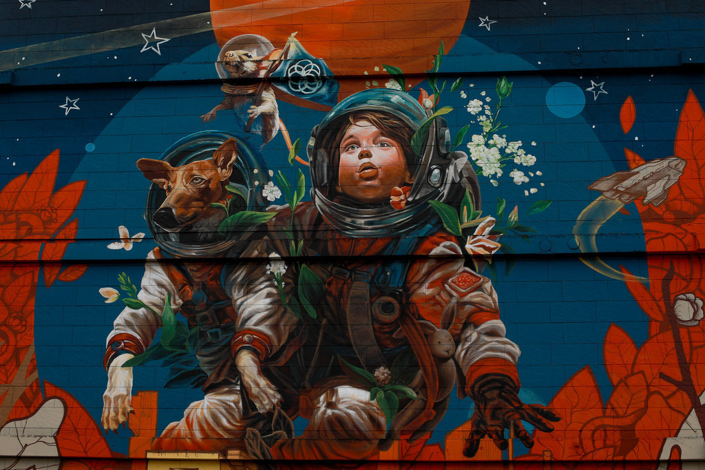 Moers_Stadtrundgang_070825_09 | Bildergalerie von Sport-Ereignissen aber auch von weiteren spannenden Dingen - nicht nur vom Niederrhein. In Anlehnung an den bekannten Spruch von Hanns Dieter Hüsch heißt das Motto: "Niederrhein ist überall".  - Realisiert mit Pictrs.com