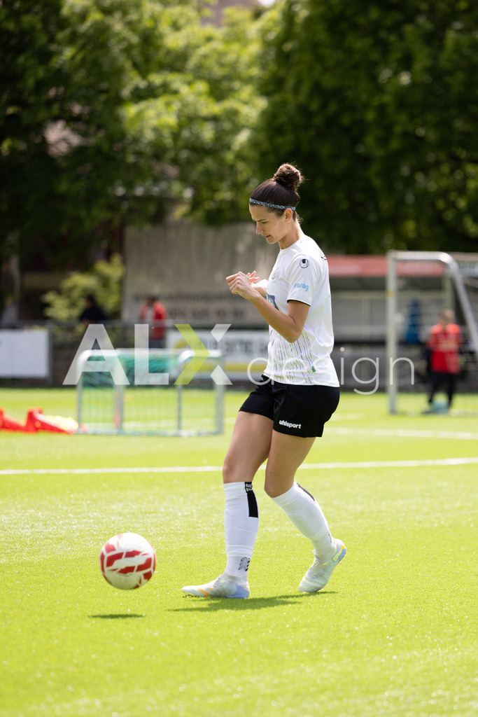 Fußball I Frauen I Saison 2025-2026 I Frauen 3. Liga | FVRZ Gruppe 2 | 18. Spieltag I Spielvereinigung Schaffhausen Damen 1 - Team Furttal Zürich I 17.05.2026 | Hochwertige Sportfotos kaufen & lizenzieren für Medien, Vereine, Agenturen & Sportler:innen. Entdecke professionelle Sportfotografie im Bildshop von Alexander Franzen. - Realisiert mit Pictrs.com