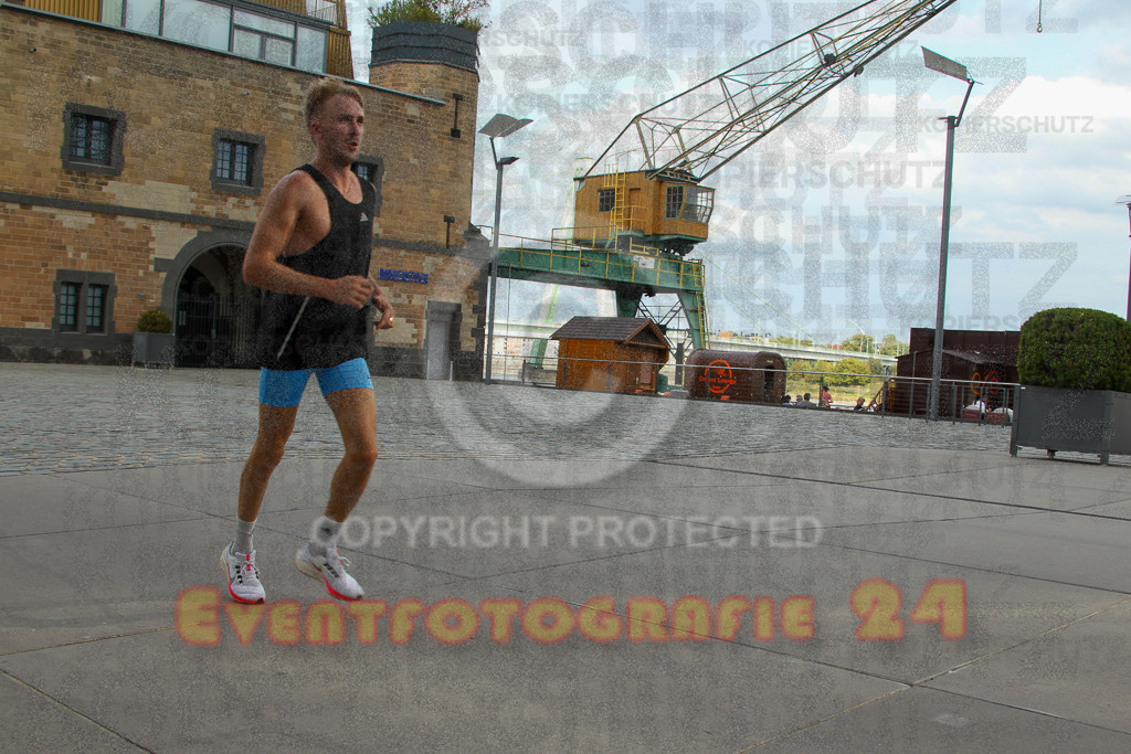 250920_1535_EV4_9203 | Sportfotografie im Rhein-Sieg Kreis, Köln, Bonn, NRW, Rheinland Pfalz, Hessen, etc. Unser Tätigkeitsfeld umfasst den Laufsport vom Volkslauf über den Marathon, Duathlon, Triathon bis zum Ultralauf wie Kölnpfad Ultra oder Schindertrail.