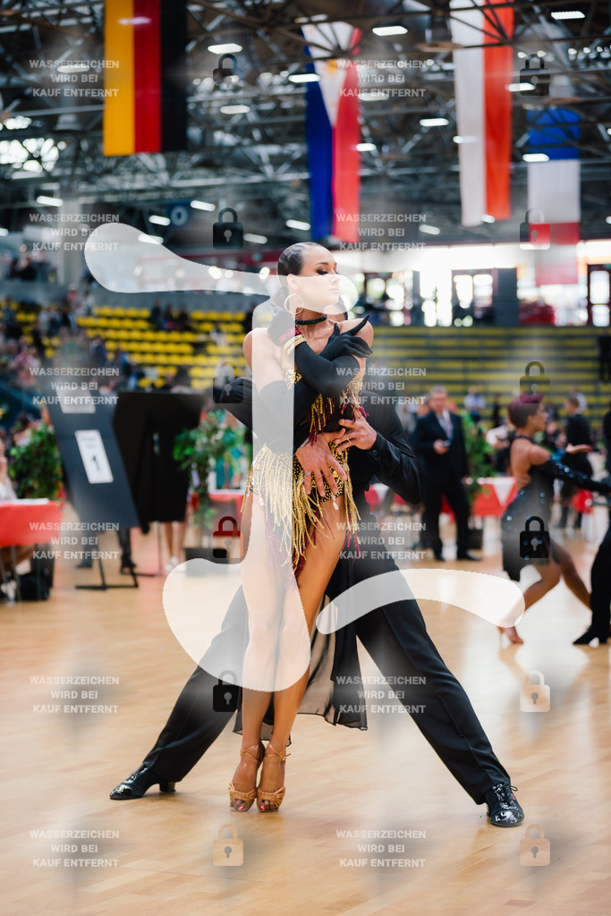Hessen Tanzt WDSF International Open Latin 9th (12) Philip Andraus _ Ekaterina Tsvetkov (TTC Fortis Nova Maintal)-2025-05-18-2947 | Webshop for digital downloads and prints of dance sport, event & show photographer Julian Link - Realisiert mit Pictrs.com