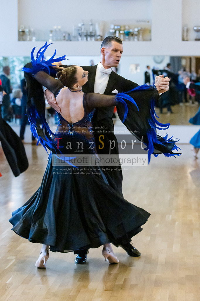 20240525_RL-Masters3-Std_7058 | Tanzsportbilder, Standardtanz, Lateintanz, WDSF, DTV, LTVB, dancecomp, goc, hessen tanzt, blaues band der spree, walzer, tango, wiener walzer, slowfox, quickstepp, samba, rumba, cha-cha-cha, paso doble. jive, hd-kroft photography, turniertanzsport
