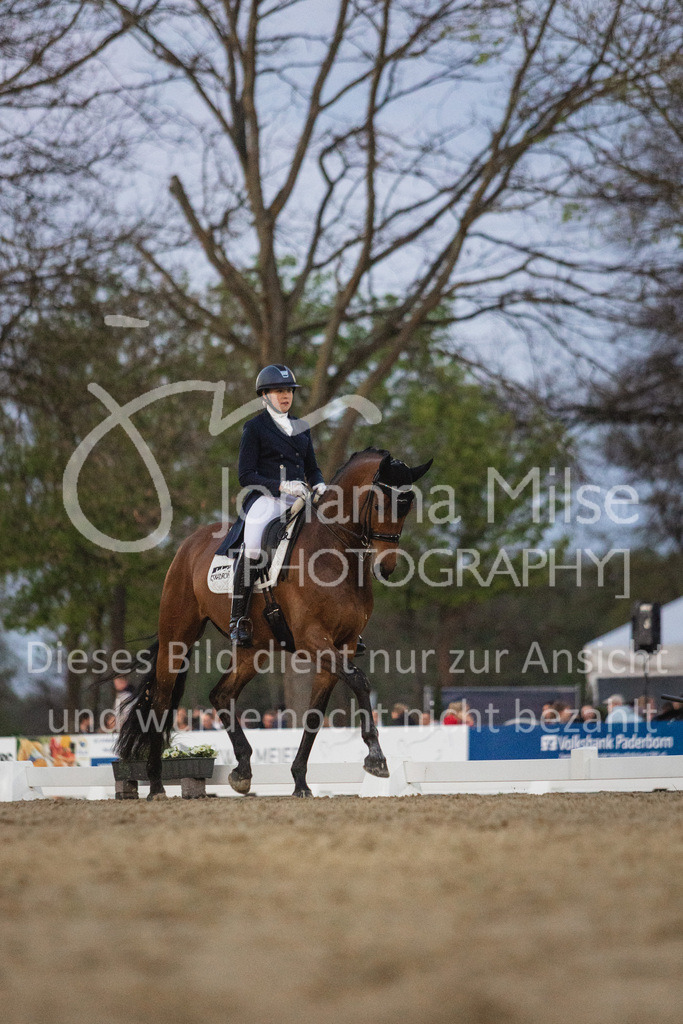 230429_Dressurfestival_S-Kür-337 | Deine schönsten Turniermomente als professionelle Fotos! Entdecke hochwertige Pferdesport-Fotografie im Online-Shop. Jetzt Fotos finden & bestellen!