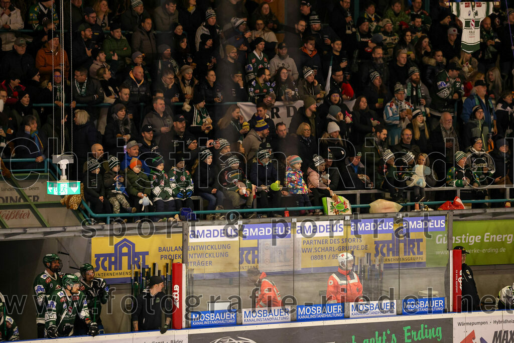 2024-02-02_037_TSV_Erding_gegen_ERSC_Amberg | Erding, Deutschland, 02.02.2024:
Eishockey, Bayernliga Vorrunde 2023 / 2024, 30. Spieltag, TSV Erding gegen ERSC Amberg, Endergebnis: 1:0

Foto: Christian Riedel / fotografie-riedel.net