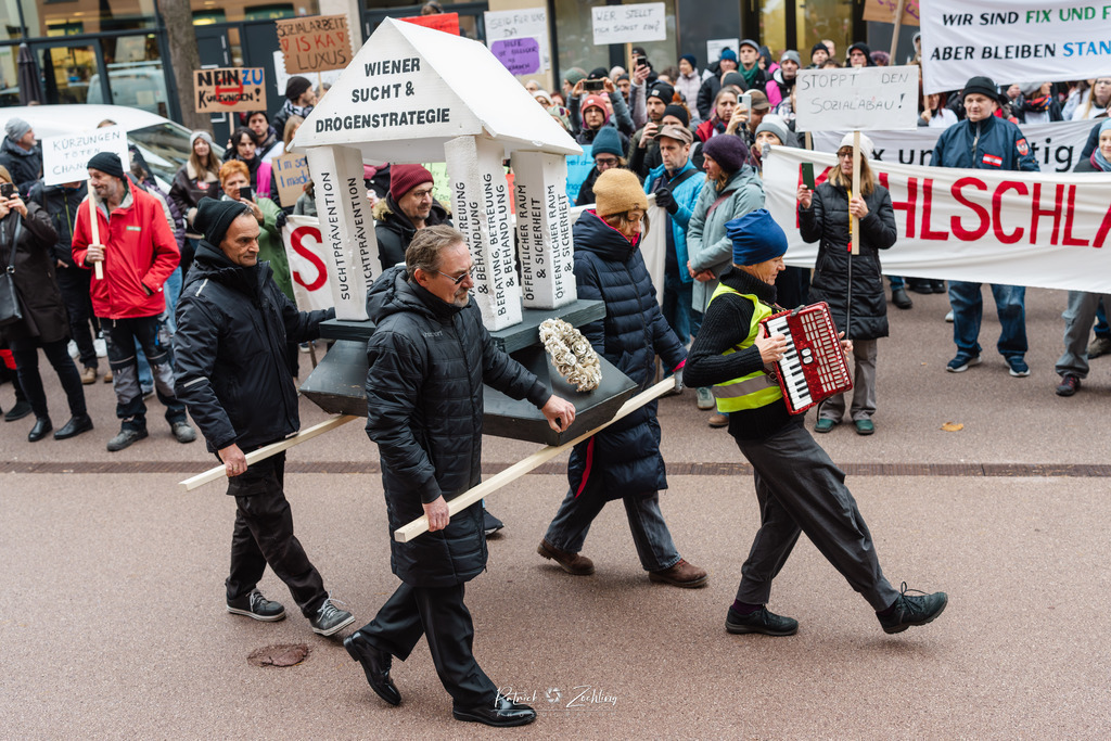 Demo-Zöchling (26 von 77) | Mein Name ist Patrick Zöchling. Auf dieser Website siehst Du meine Projekte als Fotograf und kannst Dir Deine Fotos in Galerien ansehen und herunterladen. Über einen Webshop kannst Du Bilder ausarbeiten, auf T-Shirt drucken usw. - Realisiert mit Pictrs.com
