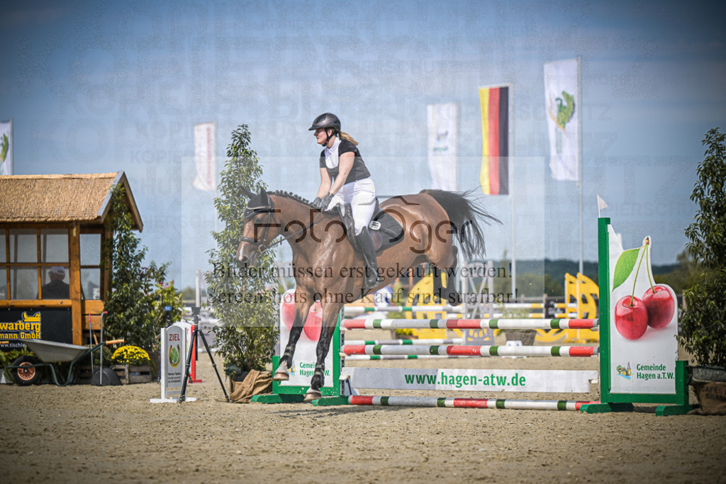 DOS_3947 | Entdecke hochwertige Reitturnierfotos von Foto Oger. Professionell, emotional und authentisch – jetzt Lieblingsmomente im Shop bestellen.Deutschlandweite Turnierfotografie. - Realisiert mit Pictrs.com