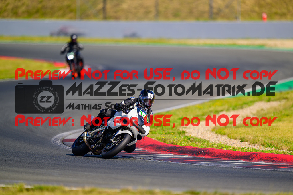 MaZZes_FotoMatrix_240725_6007705_8949 | GRUEN